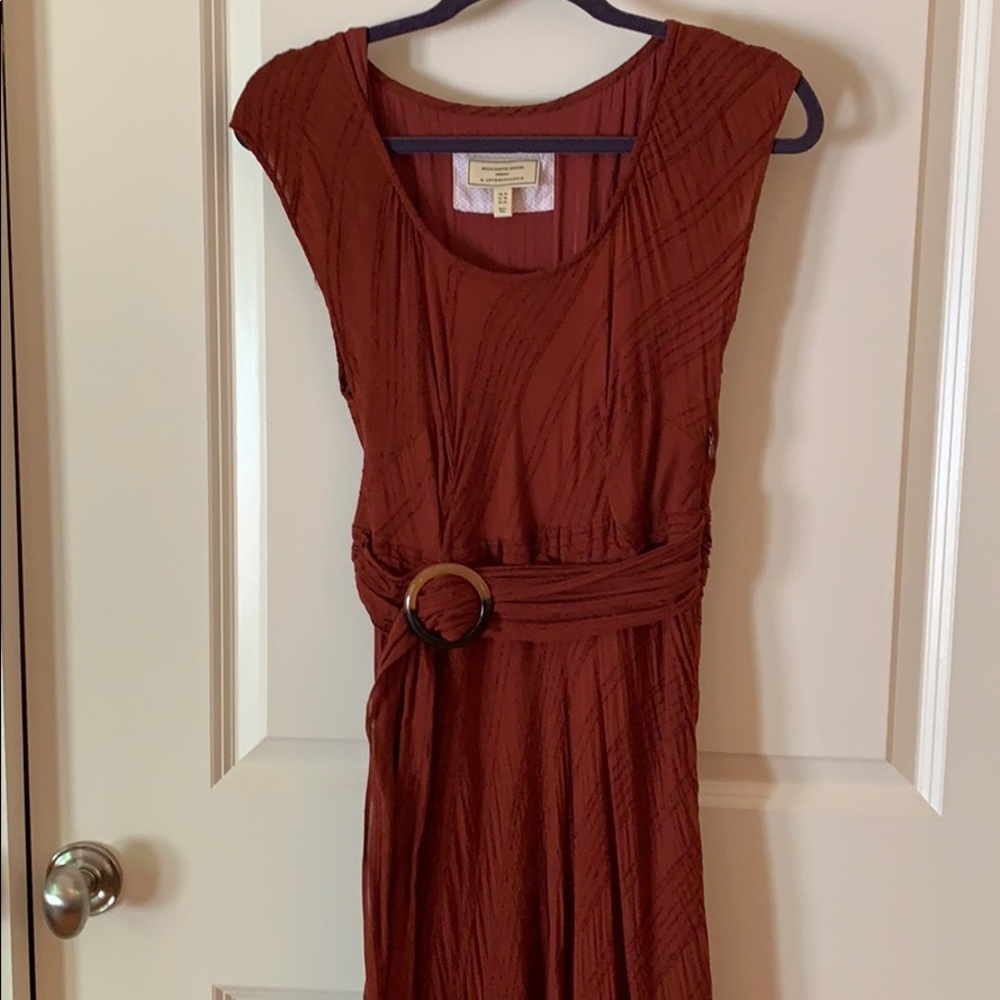 Cap sleeved dress in rust color